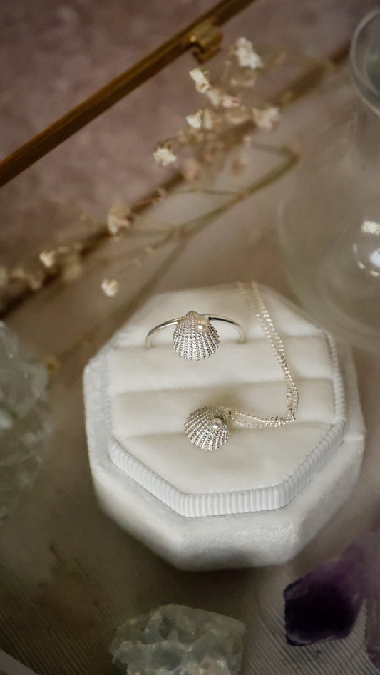 The Seashell ring